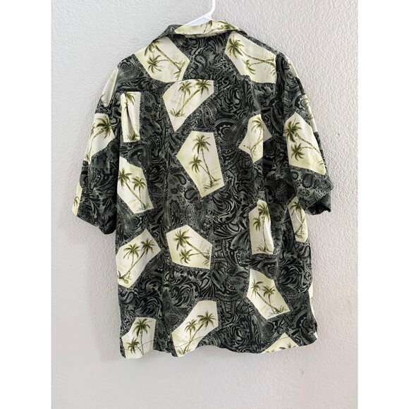 Tommy bahama palm tree button down size Medium - Picture 5 of 5